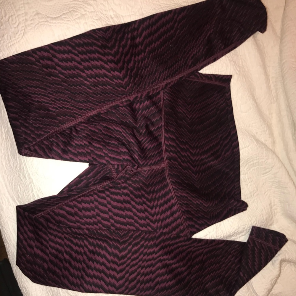 Lululemon high waisted wunder unders size 4
